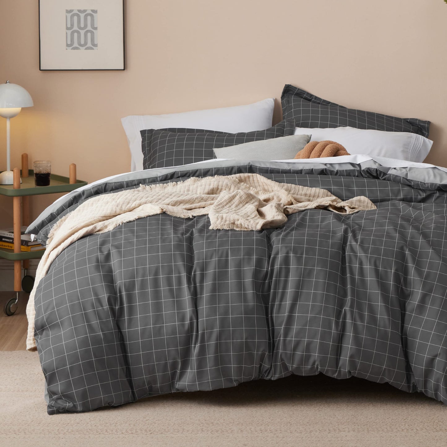 Bedsure Duvet Cover Queen Size - Reversible Cute Floral Duvet Cover Set with Zipper Closure, 3 Pieces White Bedding Set with 8 Corner Ties and 2 Pillow Shams 20"x26"