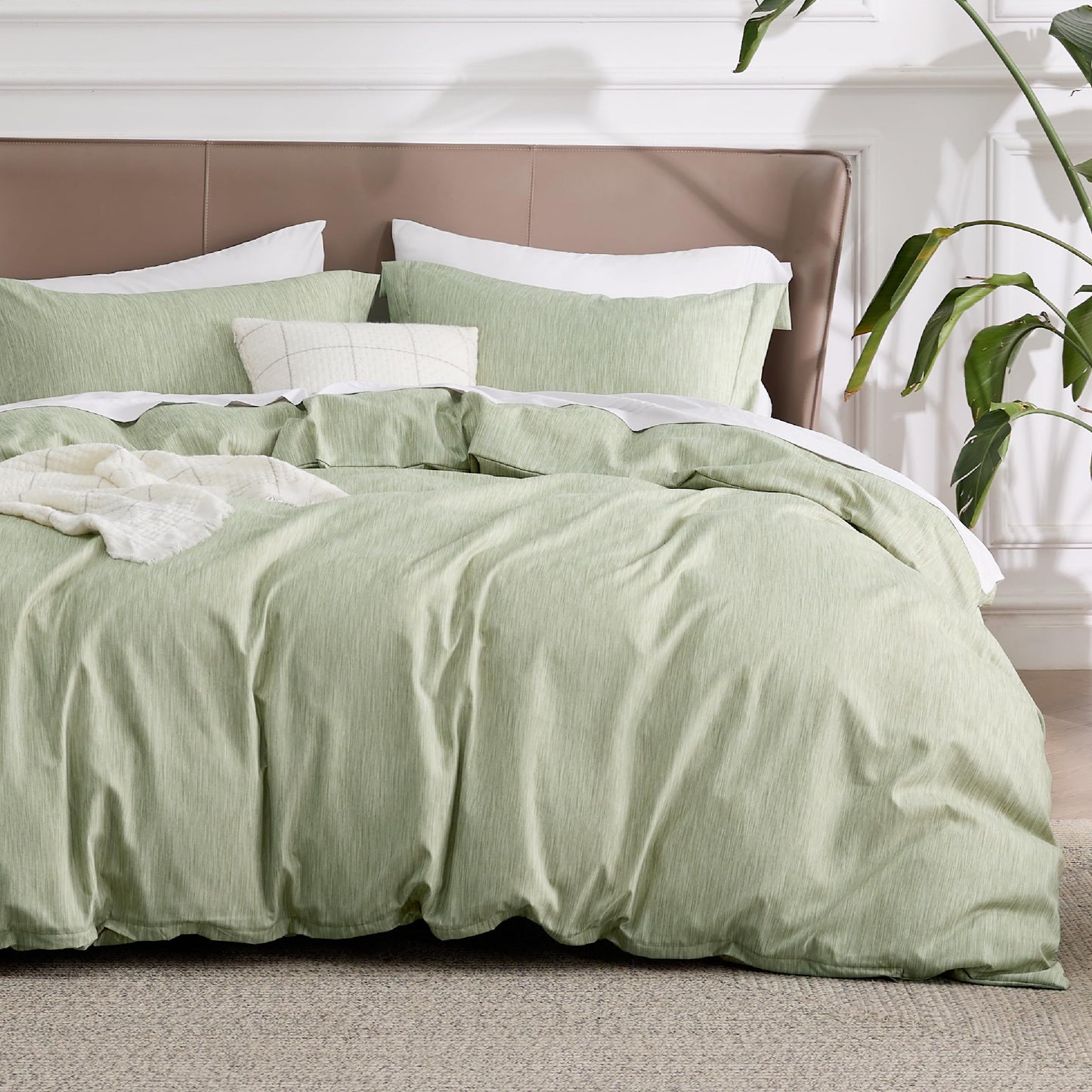 Bedsure Duvet Cover Queen Size - Reversible Cute Floral Duvet Cover Set with Zipper Closure, 3 Pieces White Bedding Set with 8 Corner Ties and 2 Pillow Shams 20"x26"