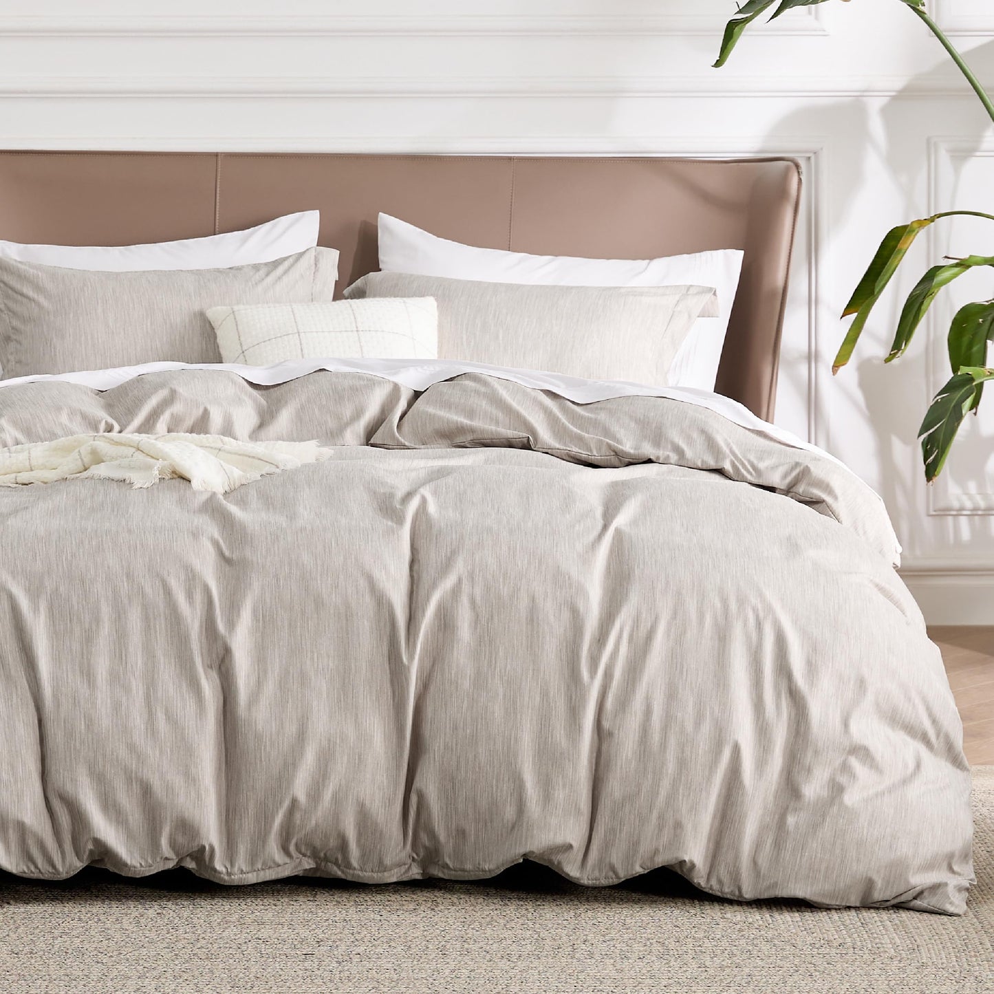 Bedsure Duvet Cover Queen Size - Reversible Cute Floral Duvet Cover Set with Zipper Closure, 3 Pieces White Bedding Set with 8 Corner Ties and 2 Pillow Shams 20"x26"