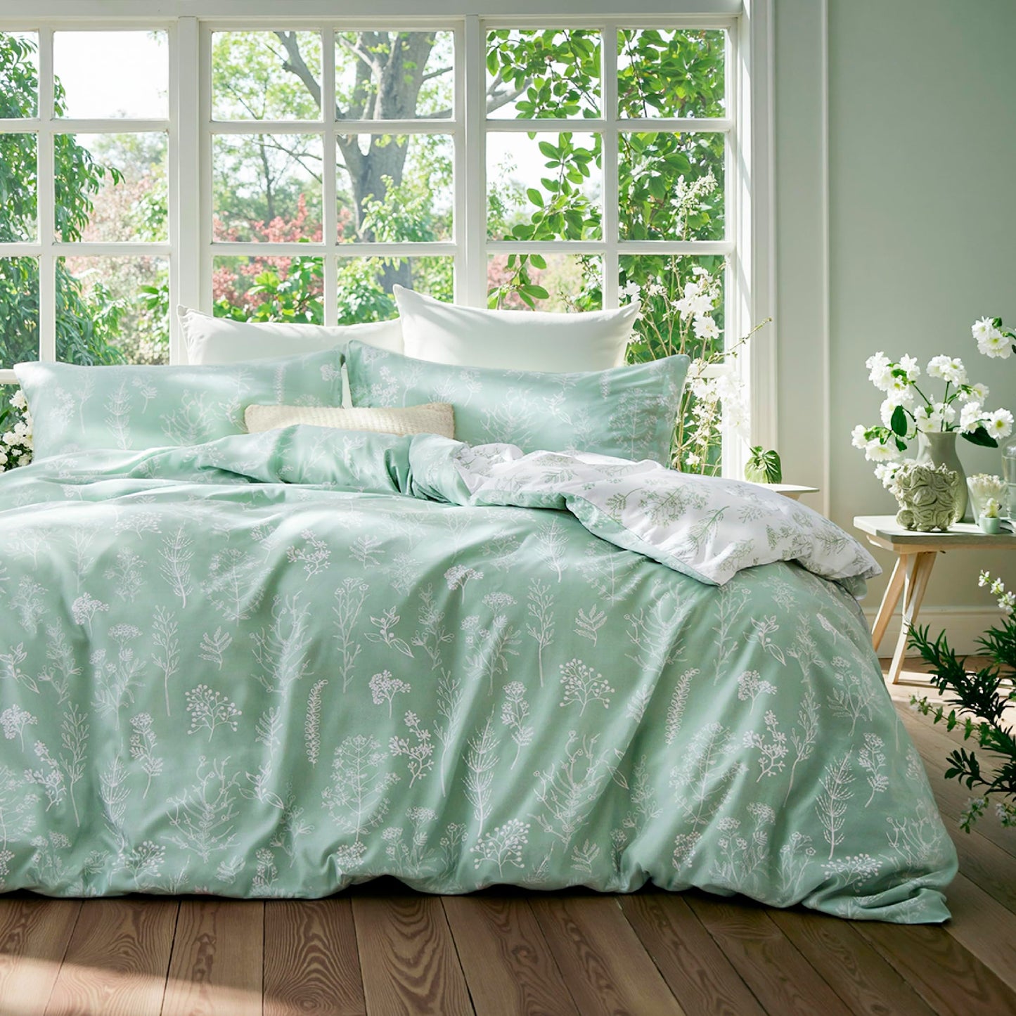 Bedsure Duvet Cover Queen Size - Reversible Cute Floral Duvet Cover Set with Zipper Closure, 3 Pieces White Bedding Set with 8 Corner Ties and 2 Pillow Shams 20"x26"