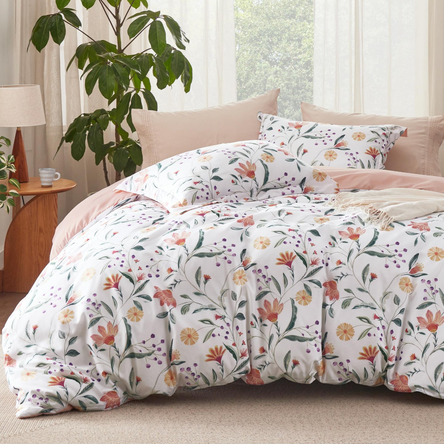 Bedsure Duvet Cover Queen Size - Reversible Cute Floral Duvet Cover Set with Zipper Closure, 3 Pieces White Bedding Set with 8 Corner Ties and 2 Pillow Shams 20"x26"